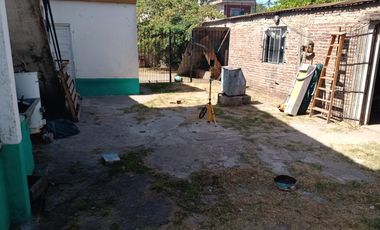 Chalet  en  venta en dos lotes en G. Catan