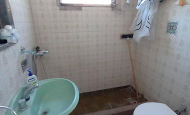 Chalet  en  venta en dos lotes en G. Catan