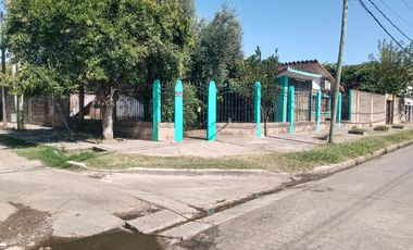 Chalet  en  venta en dos lotes en G. Catan