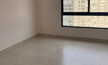 Renta Bosque real , 3 recamaras , cuarto de servicio , terraza , bodega