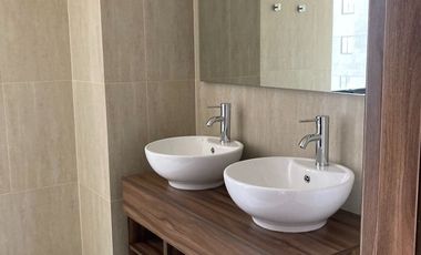 Renta Bosque real , 3 recamaras , cuarto de servicio , terraza , bodega