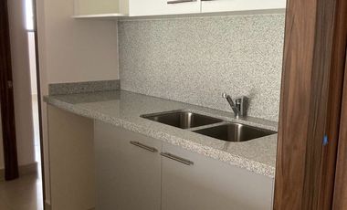 Renta Bosque real , 3 recamaras , cuarto de servicio , terraza , bodega