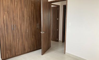 Renta Bosque real , 3 recamaras , cuarto de servicio , terraza , bodega