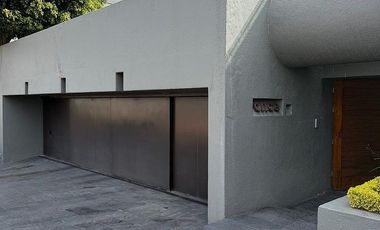 Renta casa Interlomas , jardin