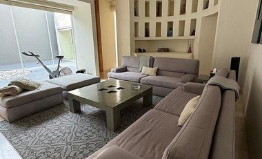 Renta casa Interlomas , jardin