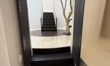 Renta casa Interlomas , jardin