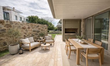 VILLA BELGRANO - Dpto. de categoría en Milnuevediez - Planta Baja c/patio - 2 DORM. 2 COCH.