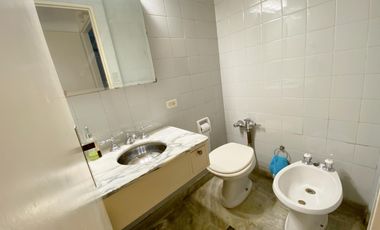 Amplio 4 Ambientes con dep-Cochera y Baulera. Super Luminoso!!!