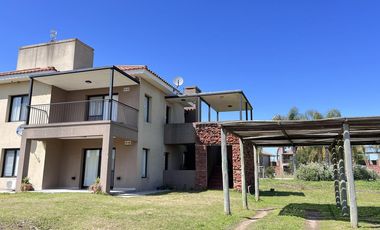 Duplex en Barrio Los Bretes Colón