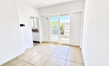 Balbin 4500 Saavedra - 3 AMB Luminoso Frente Parque Sarmiento - SUM Lavadero Comun y Balcon Frances