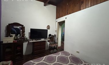 Venta de casa 4 ambientes con cochera en Berazategui