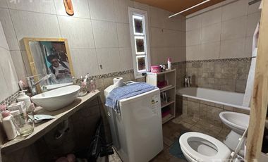 Venta de casa 4 ambientes con cochera en Berazategui