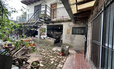 Venta de casa 4 ambientes con cochera en Berazategui