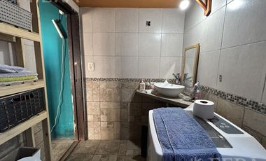 Venta de casa 4 ambientes con cochera en Berazategui