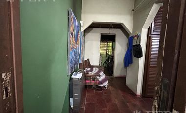 Venta de casa 4 ambientes con cochera en Berazategui