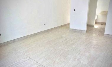 CASA EN VENTA LOS MANGOS