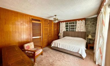 Casa con alberca, squash y gran jardín en Burgos | $9,000,000