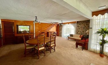 Casa con alberca, squash y gran jardín en Burgos | $9,000,000