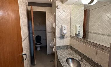 EXCELENTE LOCAL EN ALQUILER - 122 M2 - APTO TODO DESTINO. TIRAJE Y GAS.