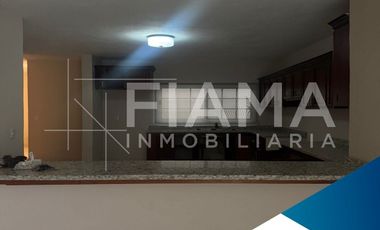 AMPLIA CASA EN RENTA, FRACC. PUERTA DEL SOL, XALISCO, NAY. (G)