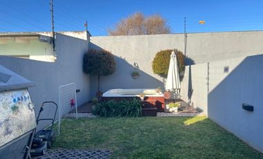 CASA/DUPLEX EN VENTA - MERLO
