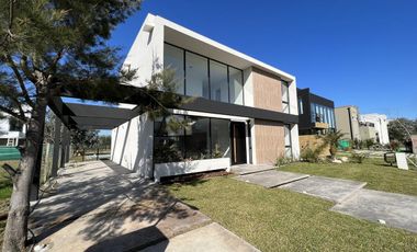 Casa en Brisas de Adrogué