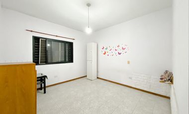 Casa 4 dormitorios en  Barrio Ludueña