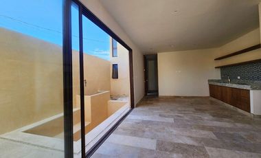 Townhouse /VENTA  a 100 mt del mar, en San Benito, Dzemul. Mèrida.