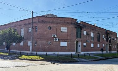 Amplio departamento de 3 dormitorios en PB en VENTA en Muñecas al 1400, Zona Norte, SMT