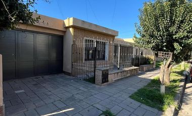 Casa con Departamento en Venta B° Juan XXIII 2 Dorm.