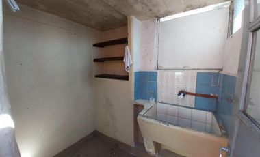 Departamento 3 amb al frente 1er piso por escalera