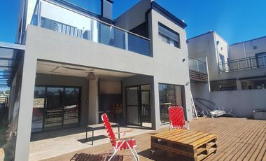 CASA EN VENTA EN ZONA NEBEL