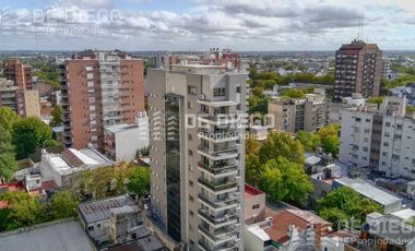Apto crédito! En venta departamento piso en torre 4 ambientes, 2 cocheras San Fernando centro