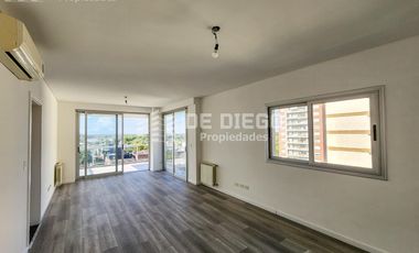 Apto crédito! En venta departamento piso en torre 4 ambientes, 2 cocheras San Fernando centro