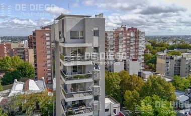 Apto crédito! En venta departamento piso en torre 4 ambientes, 2 cocheras San Fernando centro