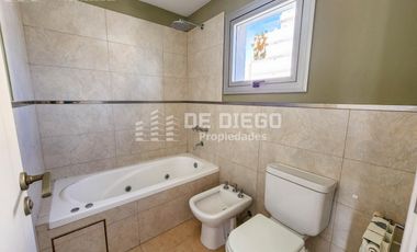 Apto crédito! En venta departamento piso en torre 4 ambientes, 2 cocheras San Fernando centro