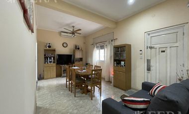 Venta casa 3 ambientes con cochera en Wilde (30311)