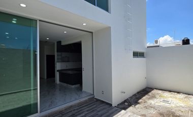 PREVENTA DE CASA 2 PLANTAS, 3 RECÁMARAS, 3 BAÑOS Y MEDIO