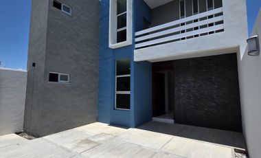 PREVENTA DE CASA 2 PLANTAS, 3 RECÁMARAS, 3 BAÑOS Y MEDIO