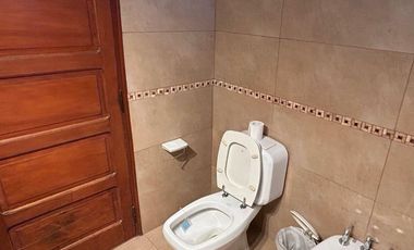 Casa en Venta - dos dormitorios, quincho y pileta - Cinco Saltos, Río negro