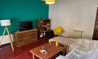 Casa en Venta - dos dormitorios, quincho y pileta - Cinco Saltos, Río negro