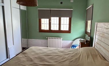 Casa en Venta - dos dormitorios, quincho y pileta - Cinco Saltos, Río negro