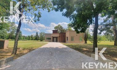 VENTA CASAS DE 3  DORMITORIOS EN MIRALAGOS