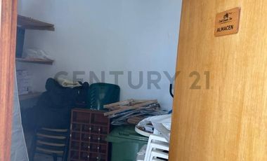 Se vende casa de huéspedes como Terreno ,El Tambo