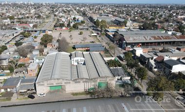 NAVE INDUSTRIAL EN VENTA- FCIO. VARELA