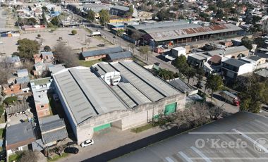 NAVE INDUSTRIAL EN VENTA- FCIO. VARELA