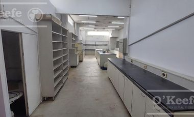 NAVE INDUSTRIAL EN VENTA- FCIO. VARELA