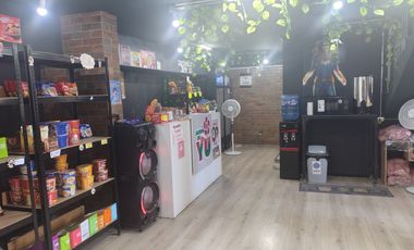 LOCAL A LA CALLE EN DOS PLANTAS 120,19 M2
