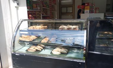 LOCAL EN SANTIAGO CENTRO DE 61,34 M2, A LA CALLE