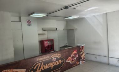 LOCAL EN SANTIAGO CENTRO DE 61,34 M2, A LA CALLE